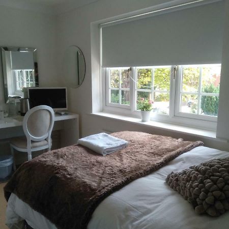 Branksome House 49 Continental Breakfast Hotel บอร์นมัธ ภายนอก รูปภาพ